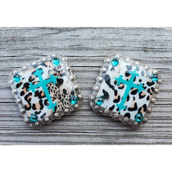 Cross conchos, turquoise cross tack, cheetah tack, sparkly screwback concho, - Picture 4 of 4